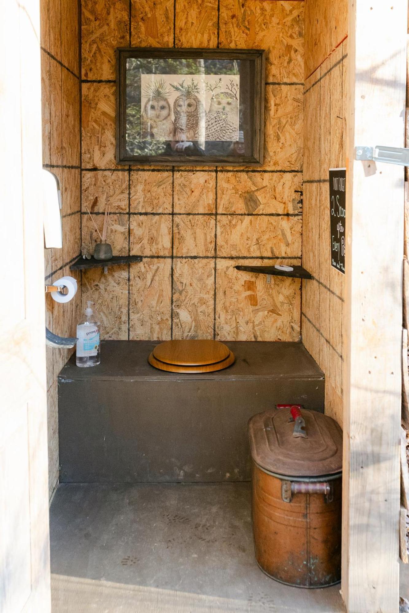 Blythe Shoals Base Camp Hotel Cleveland Екстериор снимка