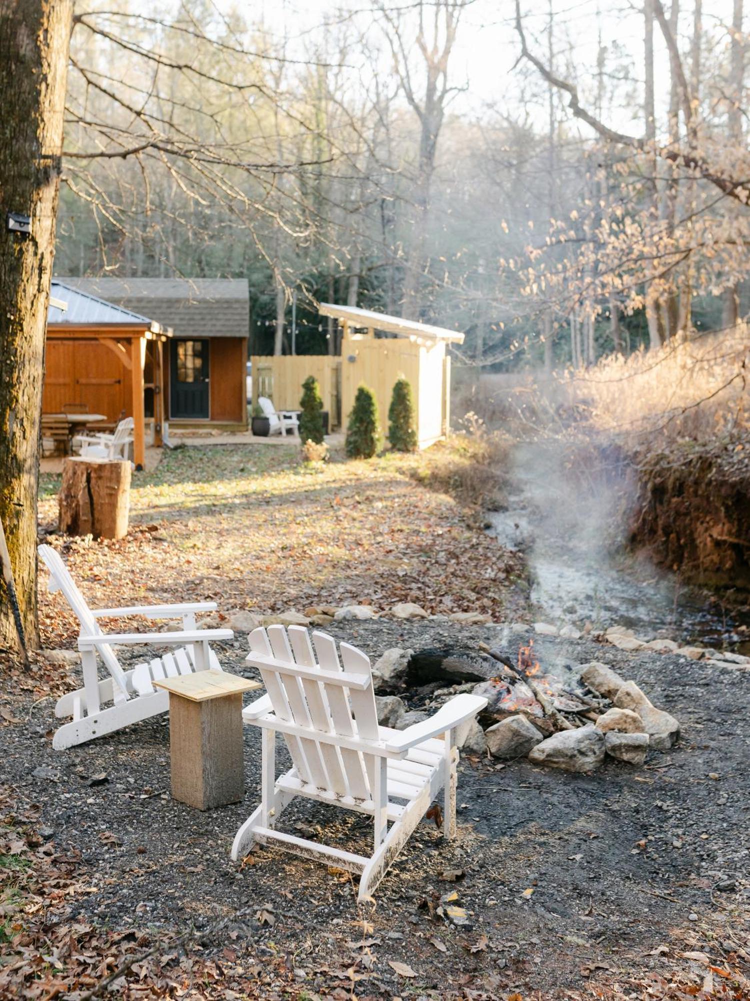 Blythe Shoals Base Camp Hotel Cleveland Екстериор снимка